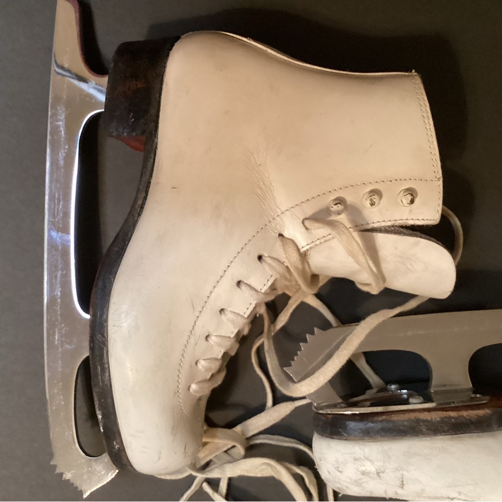 Riedell Red Wings Minn Ice Skates Size 2 Blade Sheffield England